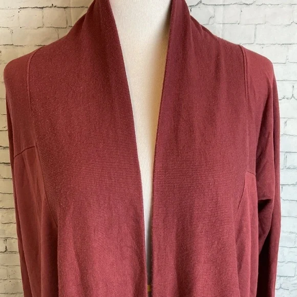 Athleta Nirvana Wear Two Ways Wrap Maple Red Sz Small Gym Yoga Layering Workout - Picture 5 of 14